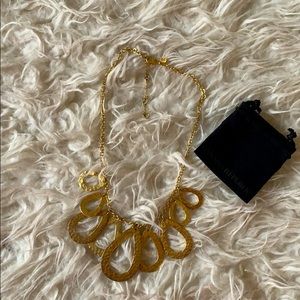 Banana Republic gold costume jewelry necklace